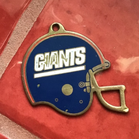 Vintage New York Giants NFL Football Helmet Keychain Ornament Brass - Picture 15 of 15